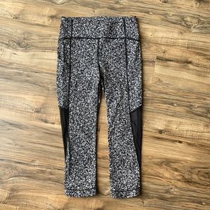 Lululemon Running Crop Legging, Size 6